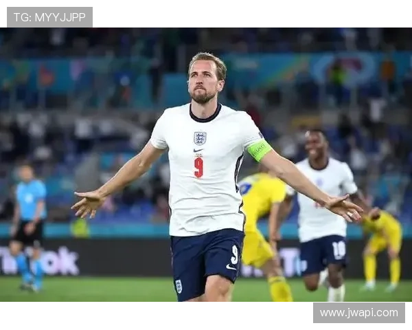 滕哈赫本赛季中锋使用策略与效果分析 滕哈赫本赛季中锋使用策略与效果分析