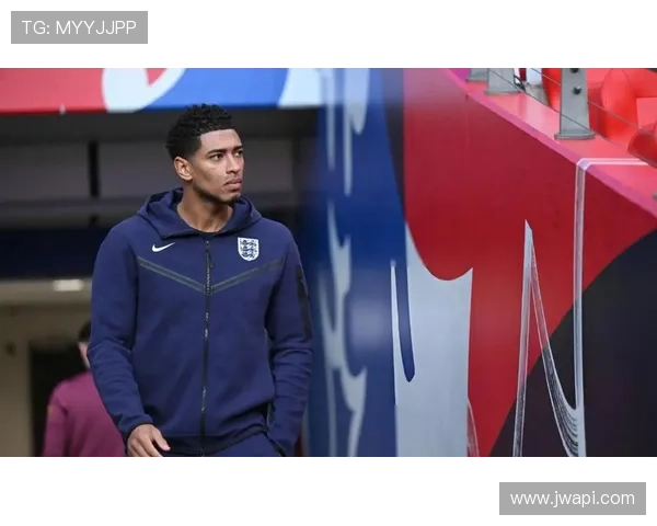 居莱尔 vs 贝林厄姆:未来核心成长路径与战术适配性对比 居莱尔 vs 贝林厄姆:未来核心成长路径与战术适配性对比