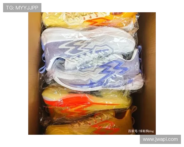 苏翊鸣家里堆满赞助商送的限量球鞋，自己却天天穿训练服出门